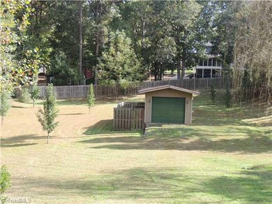 1823 Pine Grove Dr, Asheboro, NC 27205 - photo 3