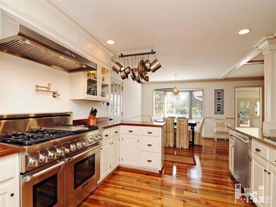 406 S Bickett St, Burgaw, NC 28425 - photo 5