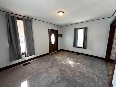 360 W 6th St, Peru, IN 46970 - photo 2