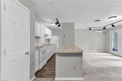 3107 Darden Rd unit D, Greensboro, NC 27407 - photo 7