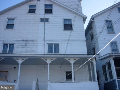 435 E Abbott St, Lansford, PA 18232 - photo 3