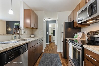 59 Kensington Cir unit 101, Wheaton, IL 60189 - photo 7