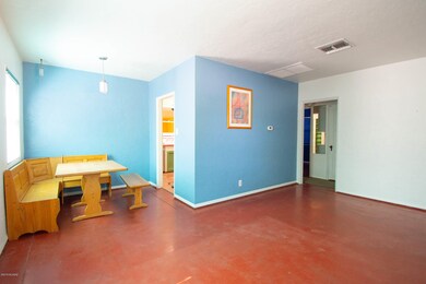 LivingRoom2