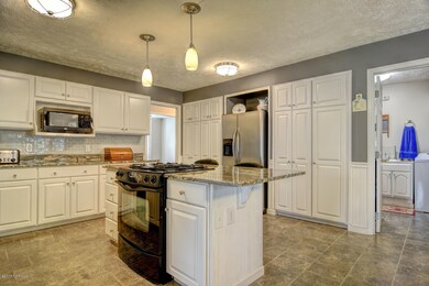 7413 Janice Ln, Wilmington, NC 28411 - photo 5