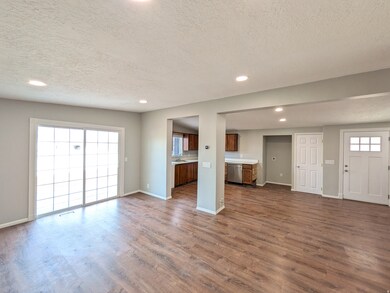 758 W 1000 S, Woods Cross, UT 84087 - photo 6