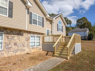 606 Englewood Ln, Tunnel Hill, GA 30755 - photo 6