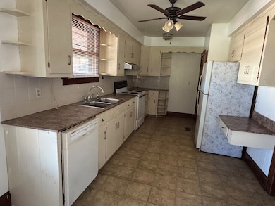 245 Blue Ridge Dr, McCaysville, GA 30555 - photo 7