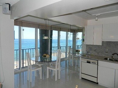 EAT IN KITCHEN