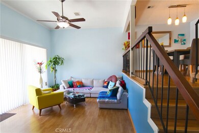 18425 Saticoy St unit 4, Reseda, CA 91335 - photo 2