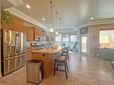 Kitchen/ Dining area