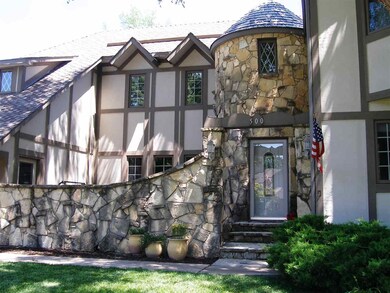 offers a stone wall for privacy