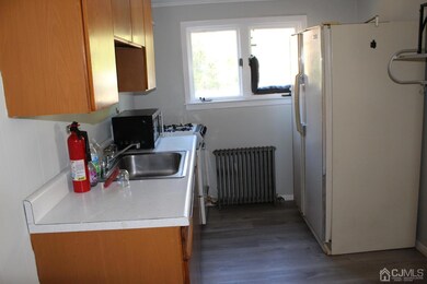 8 Maple Rd unit 2Flr, Iselin, NJ 08830 - photo 4