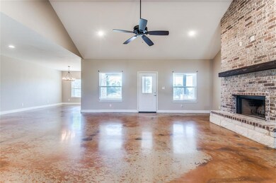 320 Kendall Cir, Weatherford, TX 76088 - photo 5