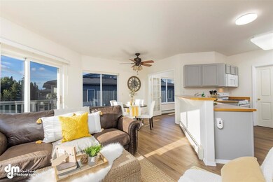 21-Living Area 20200901-DW-0857