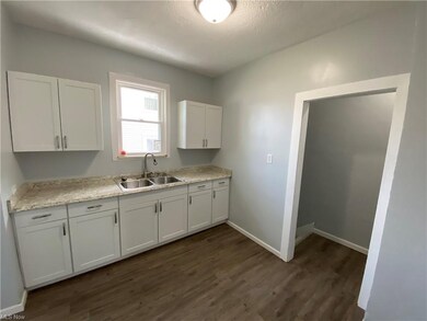 1019 Concord Ave SW, Canton, OH 44710 - photo 4