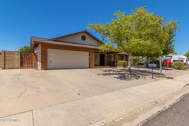 6458 E Elmwood St, Mesa, AZ 85205 - photo 2