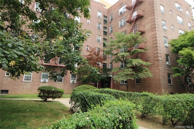 14737 38th Ave unit C48, Flushing, NY 11354 - photo 3