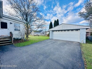 105 Washington Ave W, Rensselaer, NY 12144 - photo 2