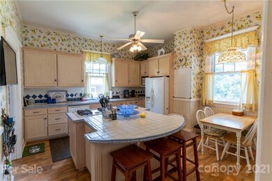 510 Davie Ave, Statesville, NC 28677 - photo 7
