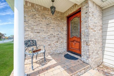 122 Southern Pkwy, Plainview, NY 11803 - photo 4