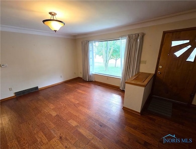 28542 Simmons Rd, Perrysburg, OH 43551 - photo 3