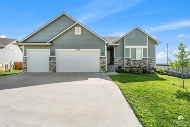 8783 N Kelliann Way, Manhattan, KS 66502 - photo 2