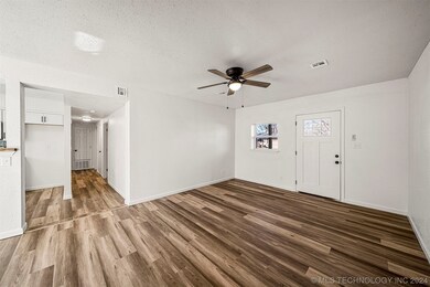636 S Muskogee Ave, Claremore, OK 74017 - photo 4