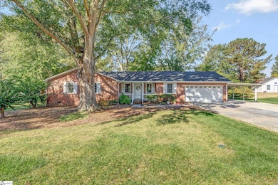 202 Wemberly Dr, Simpsonville, SC 29681 - photo 6