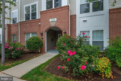 1519 N Point Dr unit 102, Reston, VA 20194 - photo 2