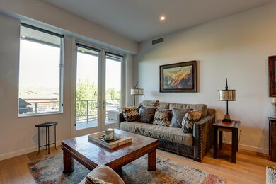 2 - 291 SW Bluff Drive MLS RE EDIT-30