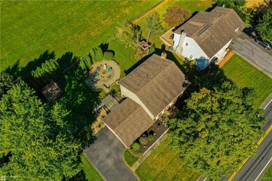 1456 S Krocks Rd, Allentown, PA 18106 - photo 3