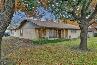 1920 Tulane Ave, Gainesville, TX 76240 - photo 3