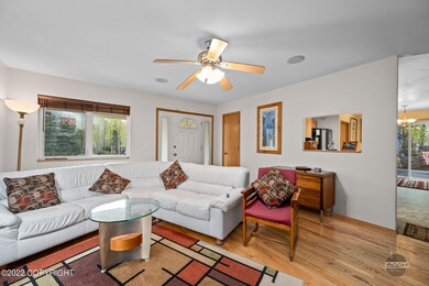1340 N Ivy Cir Exports-18