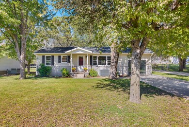 137 Butler St, Shelbyville, TN 37160 - photo 2