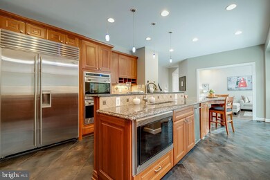 8262 Private Ln, Annandale, VA 22003 - photo 4