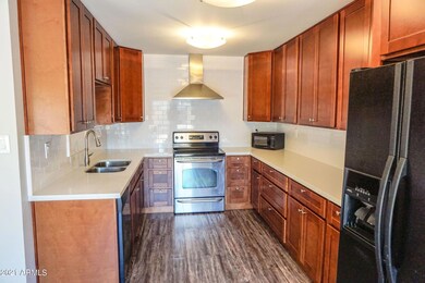 Kitchen 1