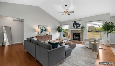 2727 Angle Gate Cir, O Fallon, MO 63368 - photo 6