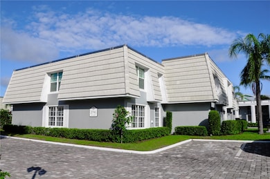 2741 Ocean Dr unit 31D, Vero Beach, FL 32963 - photo 3