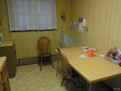 811 Chestnut St, Emmaus, PA 18049 - photo 6