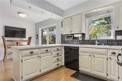 14715 W 93rd Terrace, Lenexa, KS 66215 - photo 4