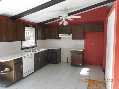 21 Glen Meadows Ct, Warwick, RI 02889 - photo 4