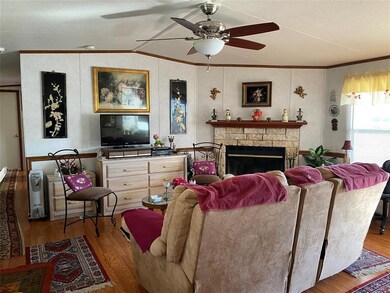 2129 Dove Ln, Cleburne, TX 76031 - photo 5