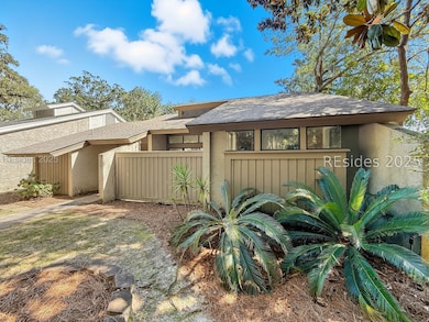 22 Stable Gate Rd, Hilton Head Island, SC 29926 - photo 2