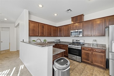 9266 Aspen Shadow St, Las Vegas, NV 89178 - photo 6