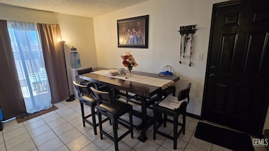 6021 Almendra Ave unit C, Bakersfield, CA 93309 - photo 7