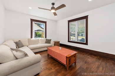 703 E Church St, Wagoner, OK 74467 - photo 7