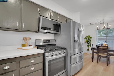 1120 Kenwal Rd unit C, Concord, CA 94521 - photo 4