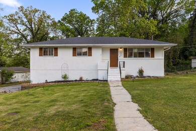 1370 Orbit Dr, Hixson, TN 37343 - photo 7