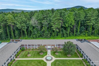 102 Boyd Dr unit 2B, Flat Rock, NC 28731 - photo 2