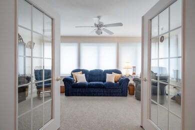 6061 N Stratton Ct, Columbus, IN 47203 - photo 3